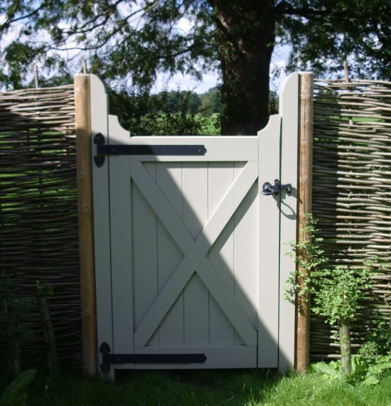 Gate photo